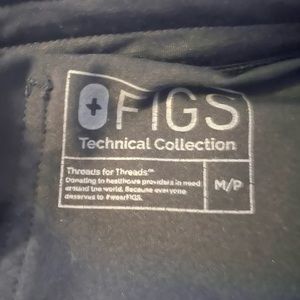 FIGS- black Livingston pant- size Medium petite